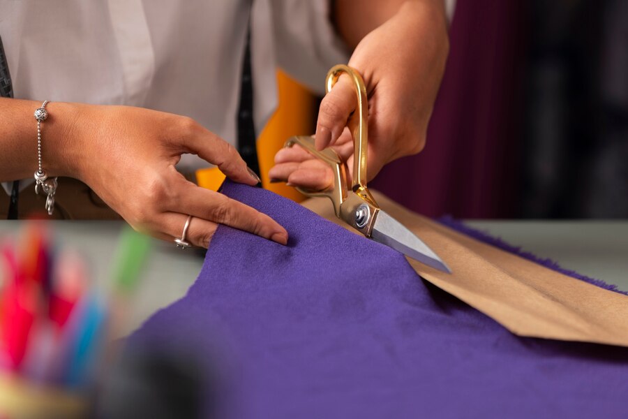 Saree Stitching Services